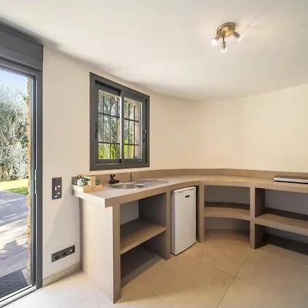 Beautiful 4 Bedroom With Pool In Center Вилла Канны