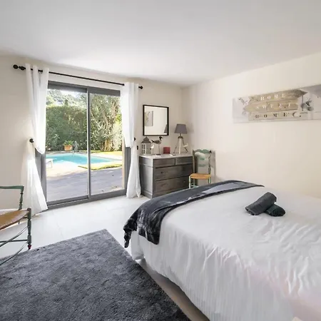 Beautiful 4 Bedroom With Pool In Center Канны